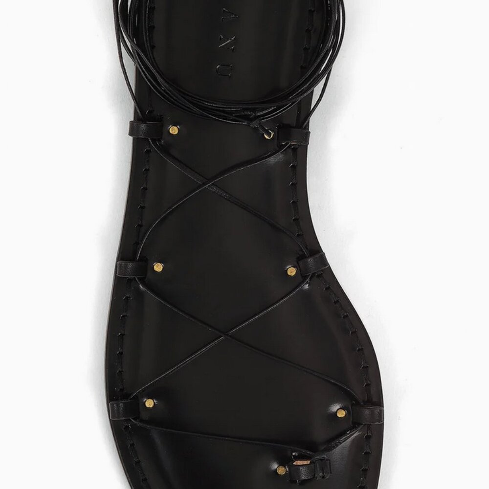 Elegant Black Strappy Sandals - Picture 6 of 8